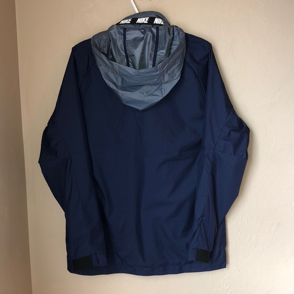 Nike windbreaker - Picture 4 of 4